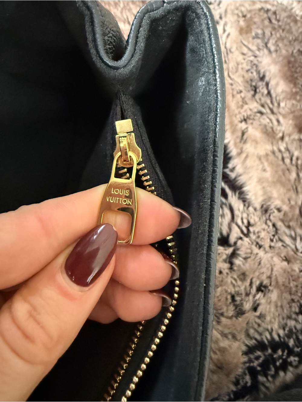 Louis Vuitton Black Empreinte Pochette Metis East West Shoulder Bag (Authentic) - Picture 8 of 16